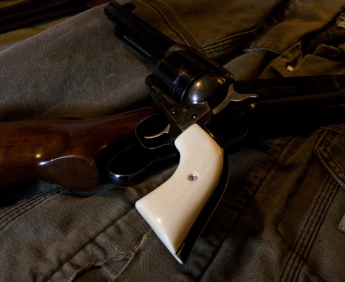 walrus-ivory-grip-on-ruger-vaquero