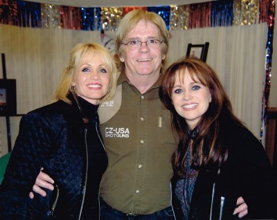 Ray Kelly with Irlene and Louise Mandrell