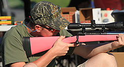 Alex Fox used the pink 20 gauge provided by Brian Sloan to win the JAKES 20 Gauge Championship.