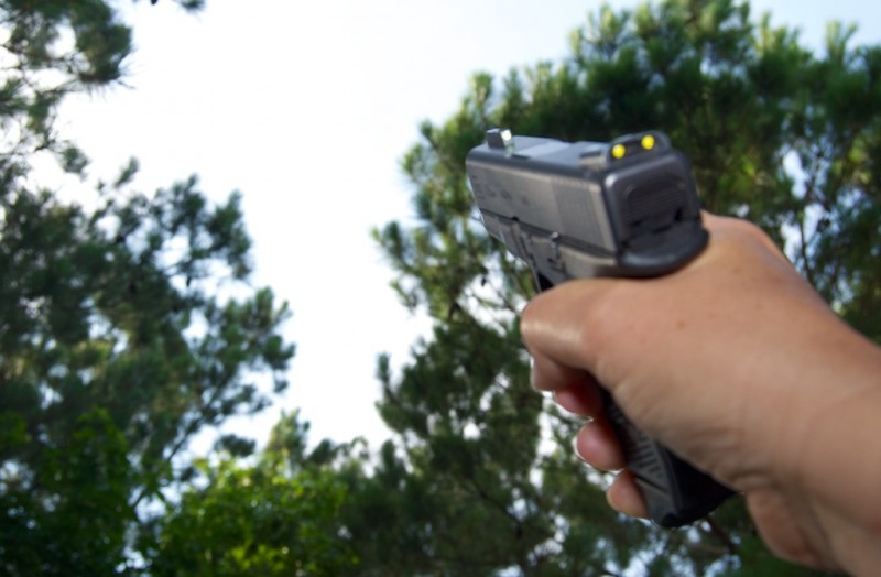 Un-natural point of aim handgun