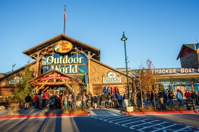This week Bass Pro Shop Radio features Paul Meeks.