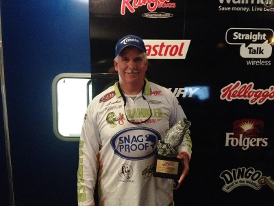 Co-angler Luke Campbell of Fort Lauderdale, Fla., won the Jan. 4 Gator Division event on Lake Okeechobee with a 21-pound, 3-ounce limit of bass. For his efforts, Campbell was awarded $3,000 in tournament winnings.