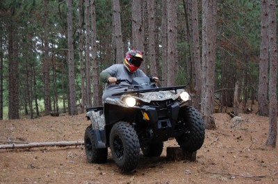 The Outlander L 500 DPS' suspension soaks up some pretty serious stuff, yet keeps the rider in control. This is a well-thought-out suspension system for this market.
