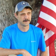 The author wearing the Columbia Sportswear Zero Rules Short Sleeve t-shirt.