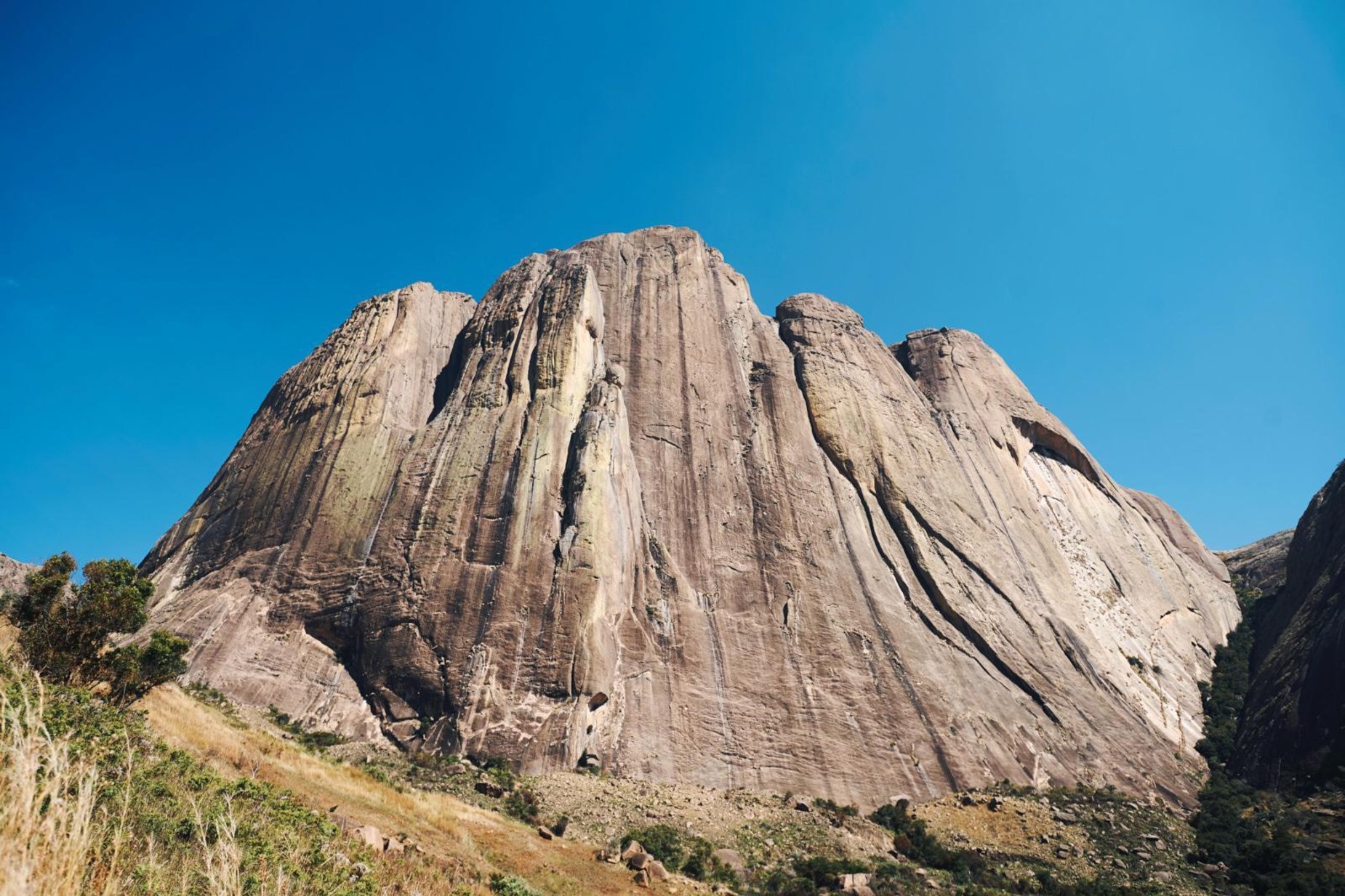 Sasha DiGiulian Becomes Second Ever to Free Climb Mora Mora | ActionHub